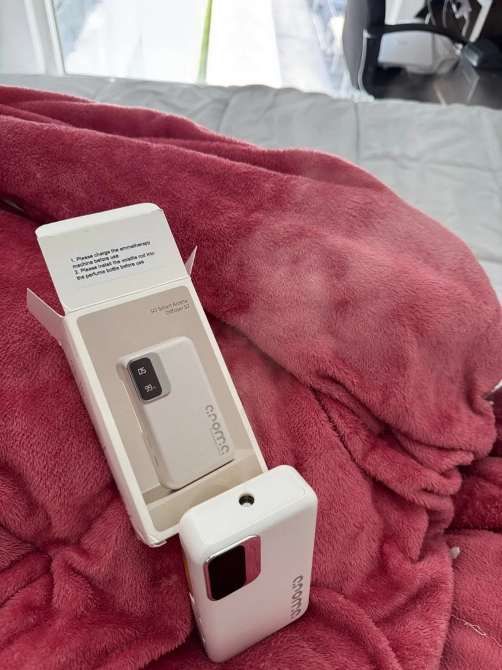 Portable Smart Aroma Diffuser - White (Compact USB Travel Diffuser)